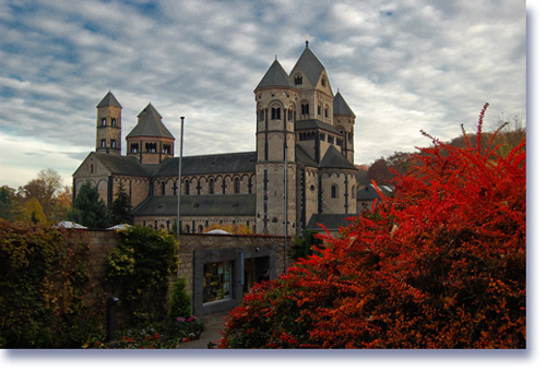 Abtei Maria Laach im Herbst Abtei Maria Laach im Herbst